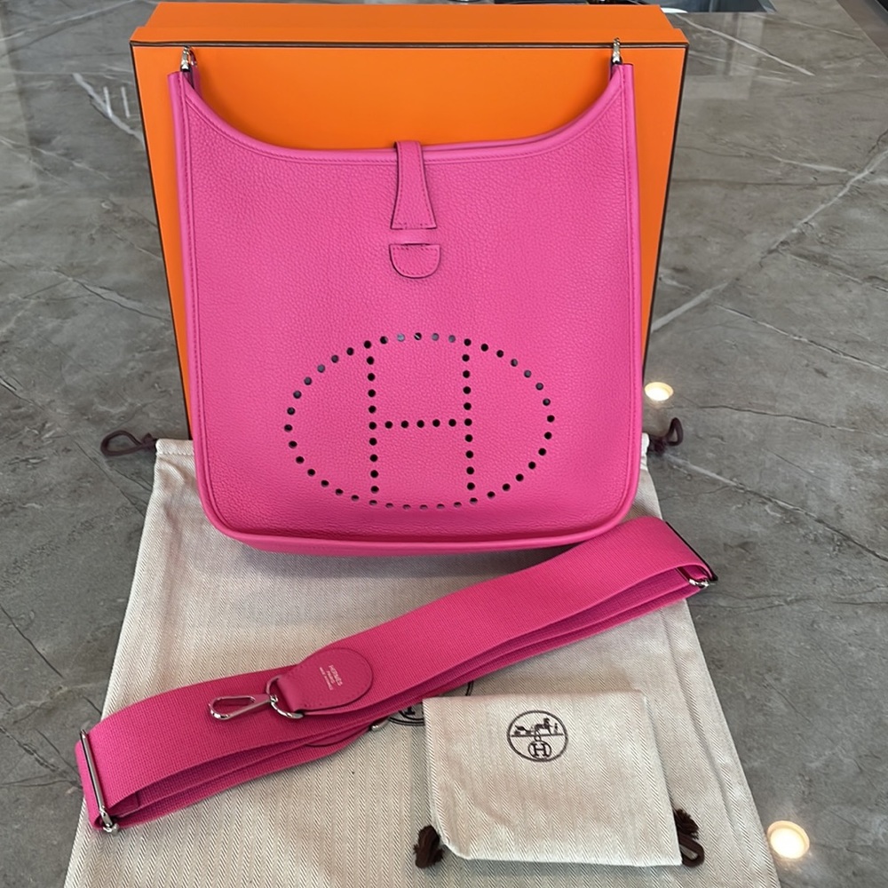 *SOLD* HERMÈS EVELYNE III 29